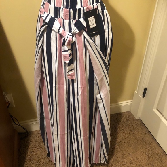 NWT Fashion Nova Tie Waist Pants. Size M - Picture 2 of 7